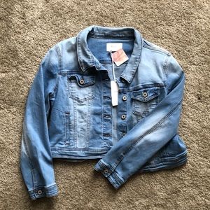 NWT light wash Jean jacket KanCan